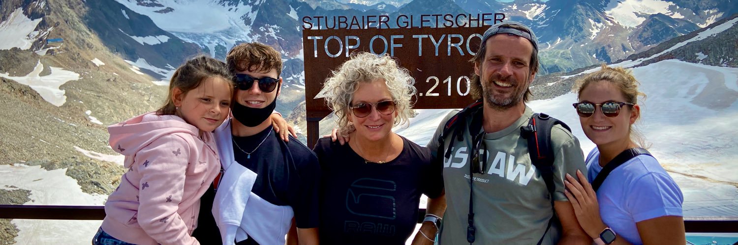 Debbie Hermsen banner