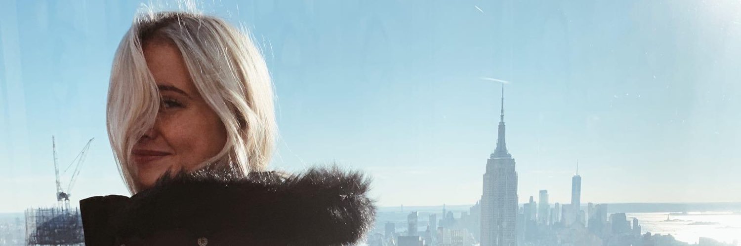 mollystapleton's profile banner image