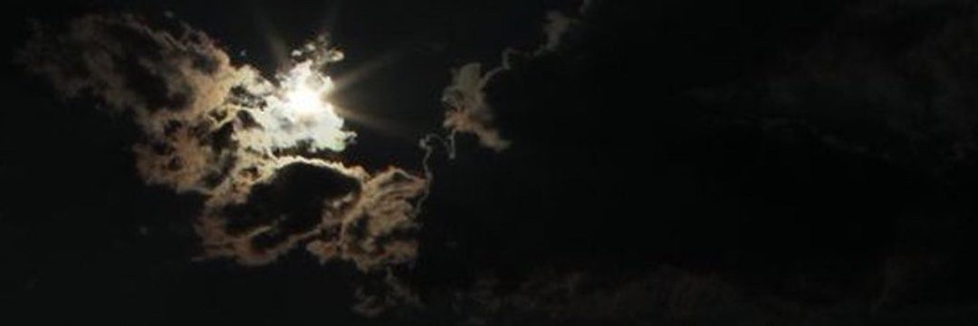 esraamode's profile banner image