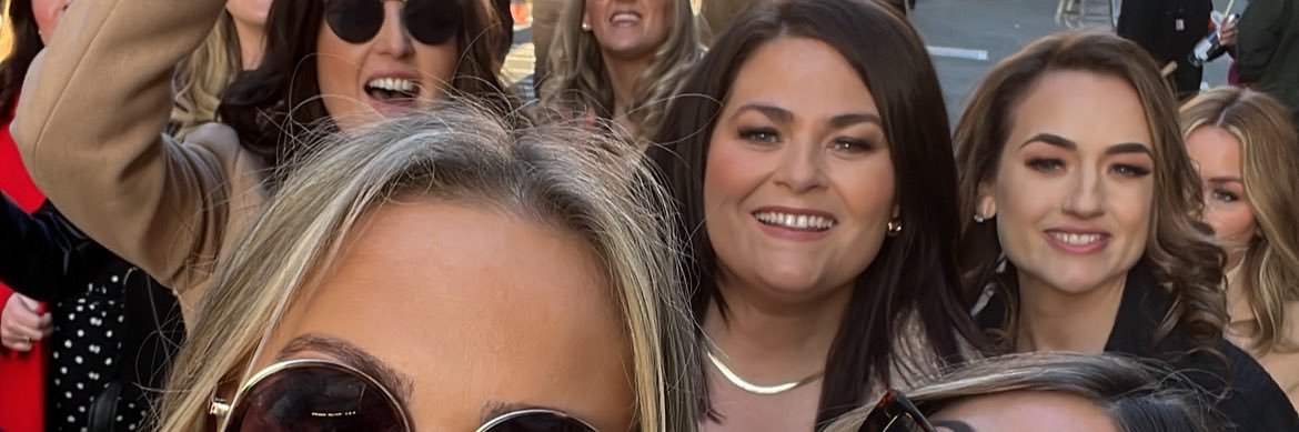 cerysthomas_'s profile banner image