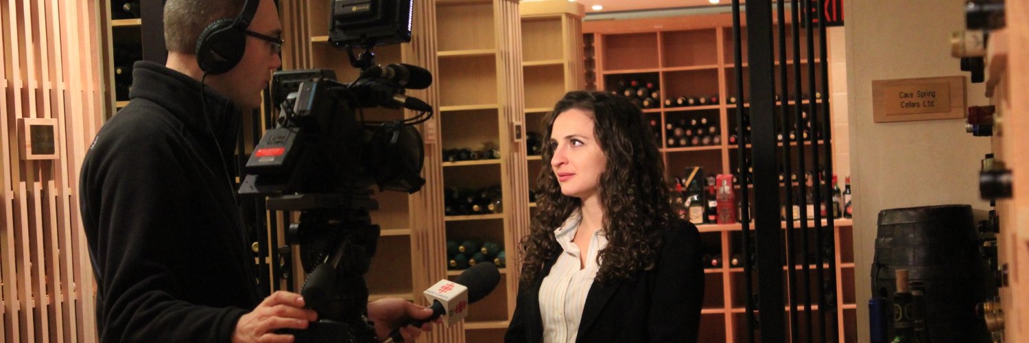 Antonia Mantonakis | The Wine Psychologist banner