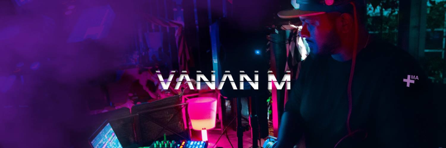VananM's profile banner image