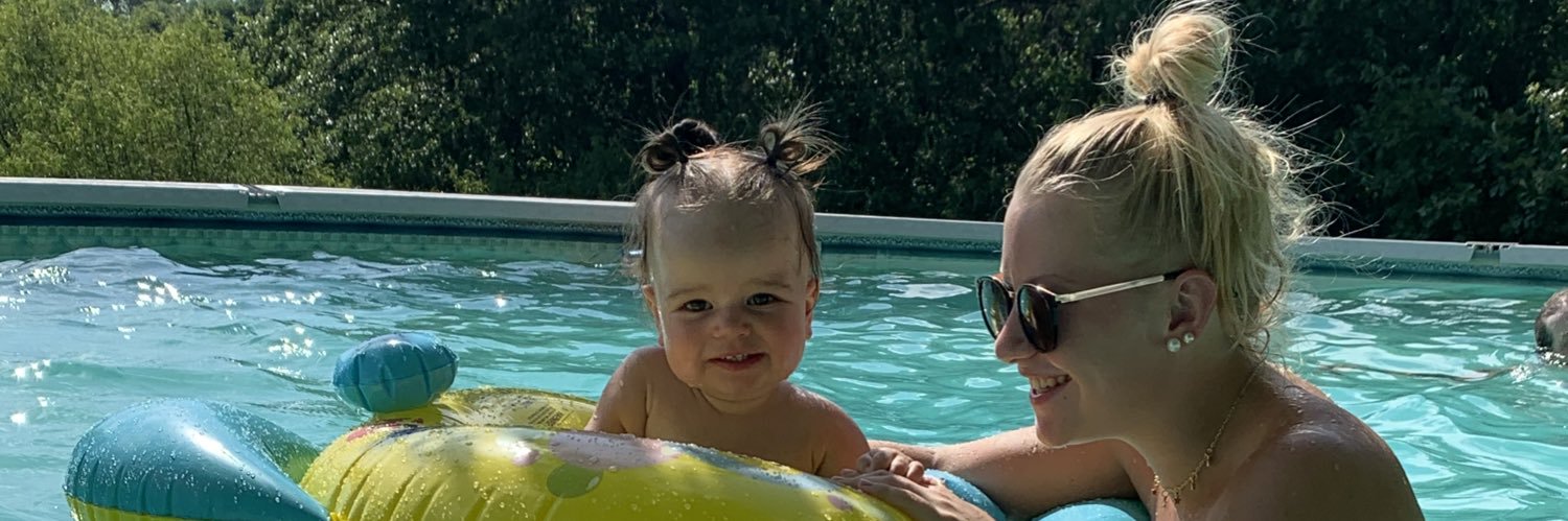 EmileeThompson's profile banner image