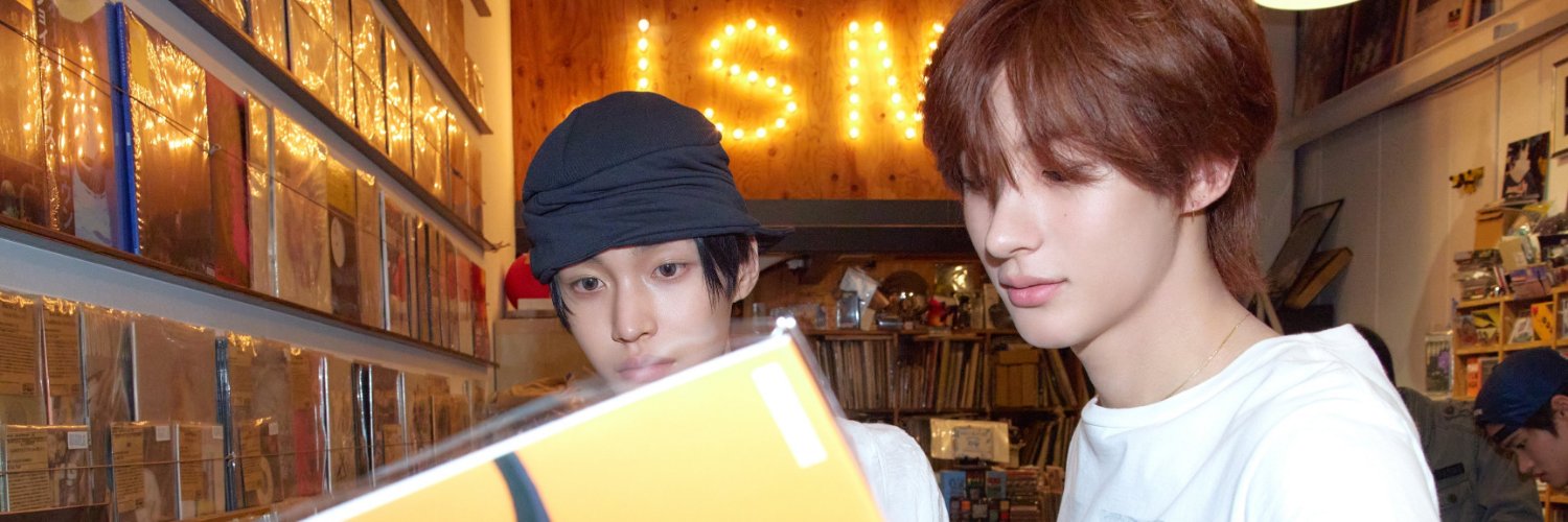 pantonbini's profile banner image