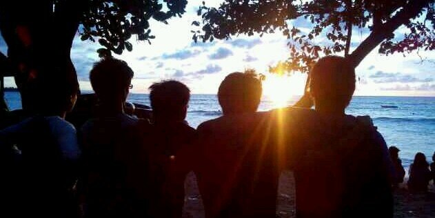 v_winarta's profile banner image