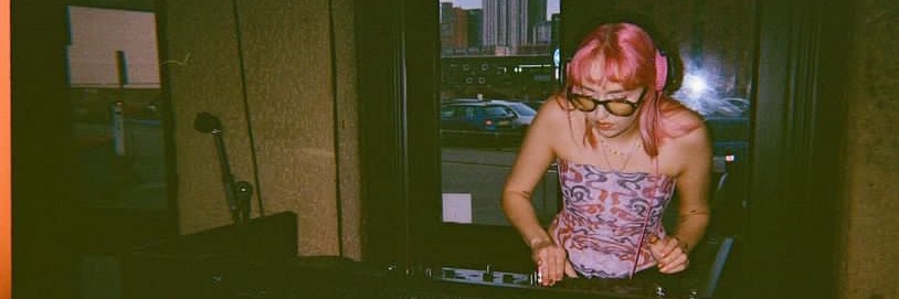 mel_hoare's profile banner image