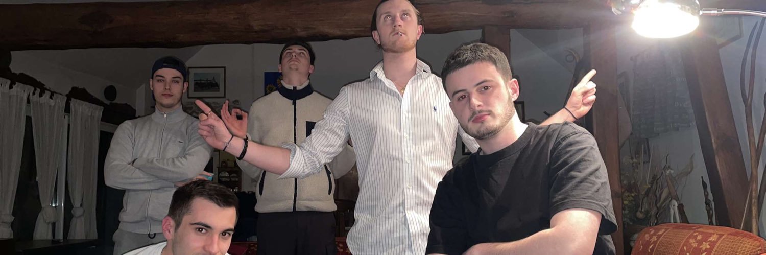 （  人  ） banner