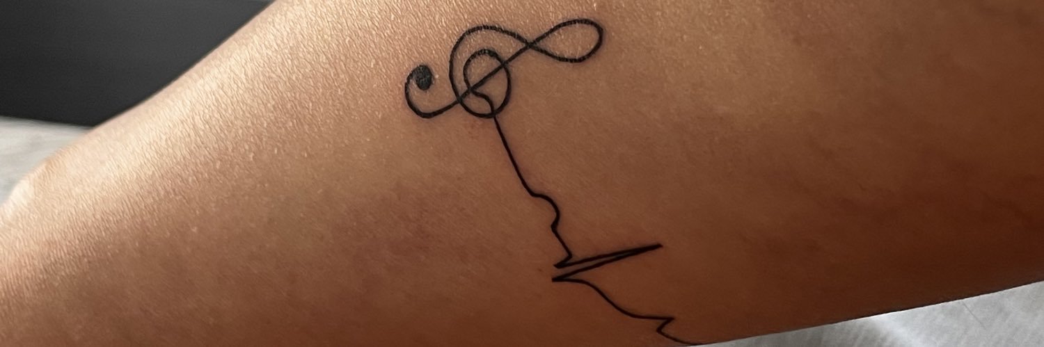 mariaemece's profile banner image