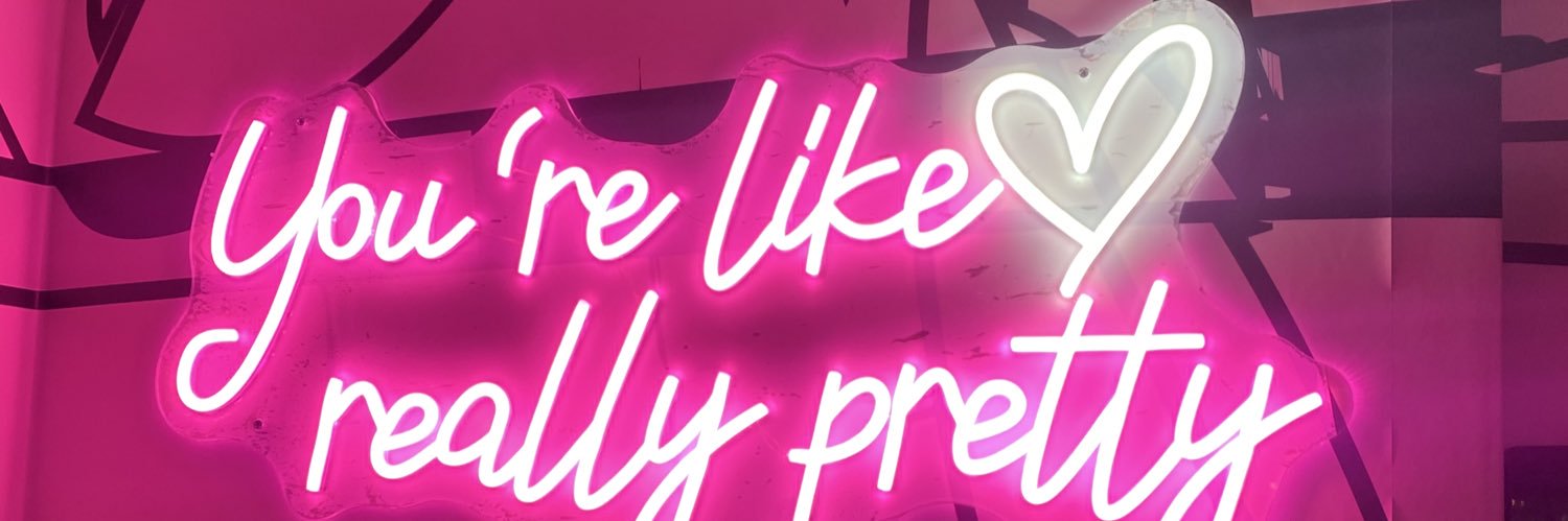RedLipstick_98's profile banner image