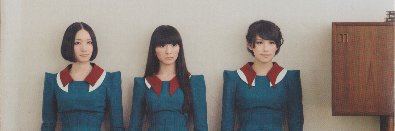 perfume_lab5's profile banner image