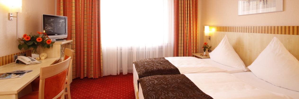 HotelWesel's profile banner image