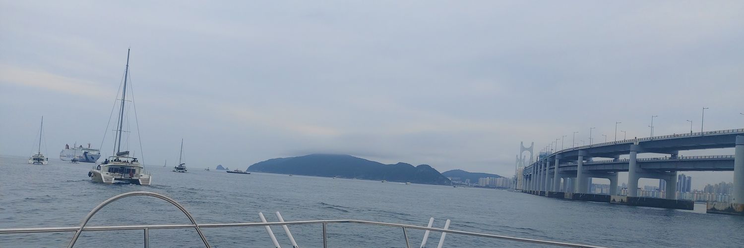 junhwn1's profile banner image