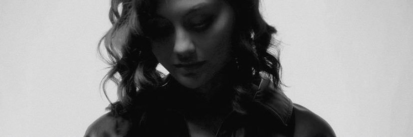AGNEZ MO banner