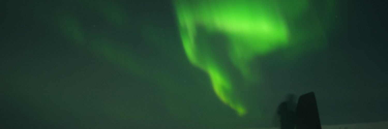 lorisrayd's profile banner image