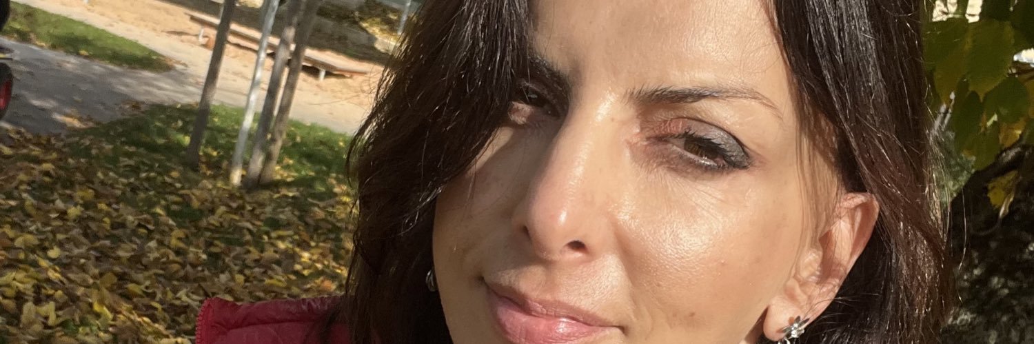arzu_ercin's profile banner image