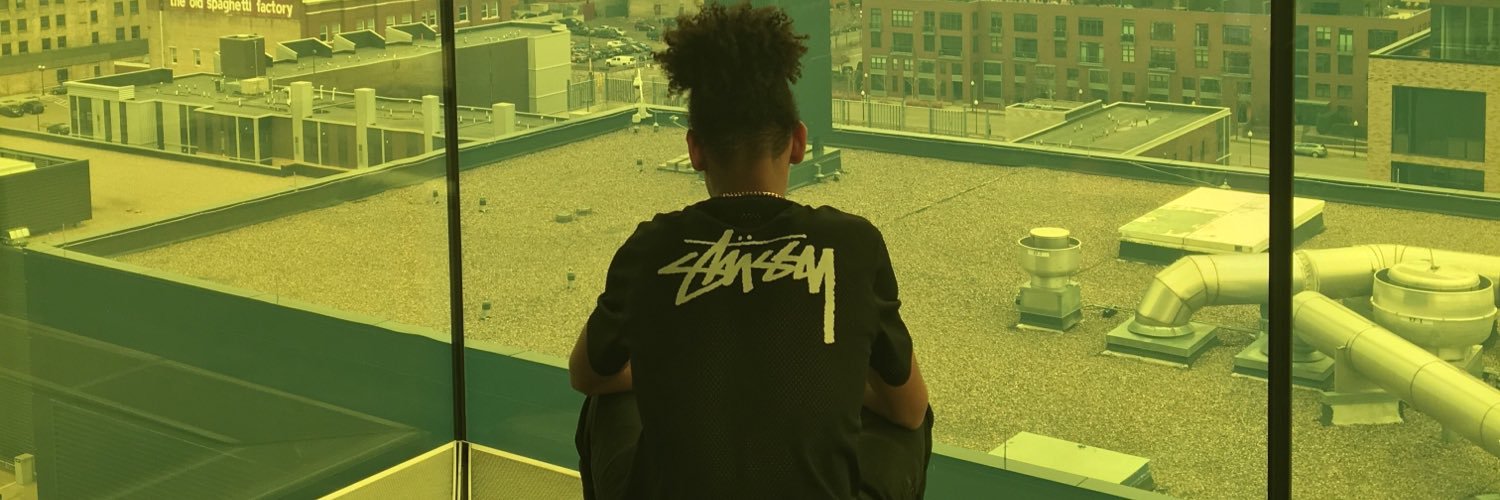 sneakerhead_ML's profile banner image