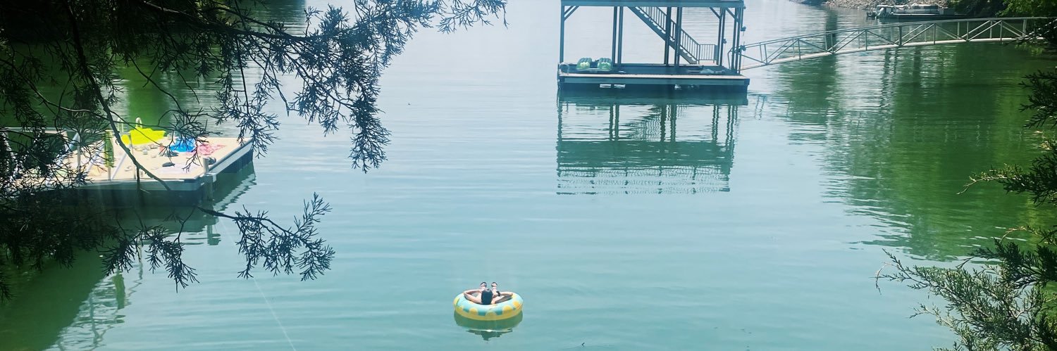 danidilor's profile banner image