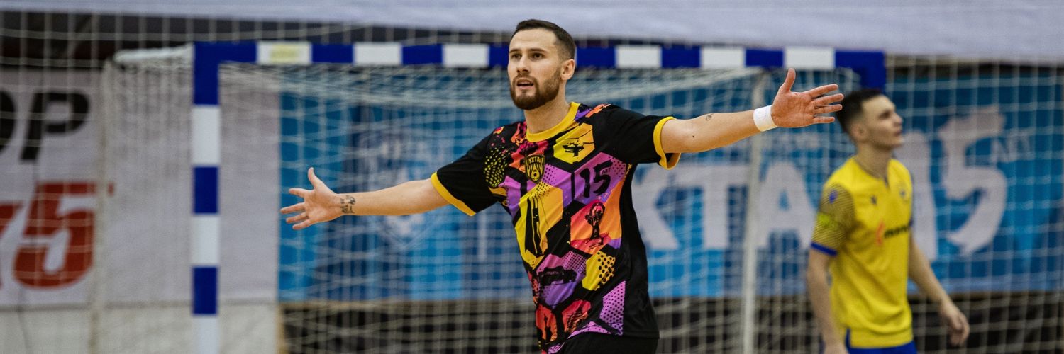 Felipe Paradynski banner