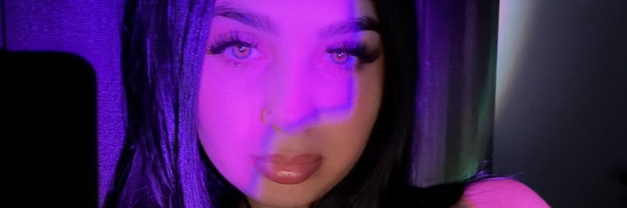 hotbabeluna02's profile banner image