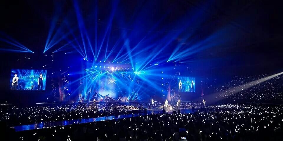 หนุ่มแว่นสุดยอด banner