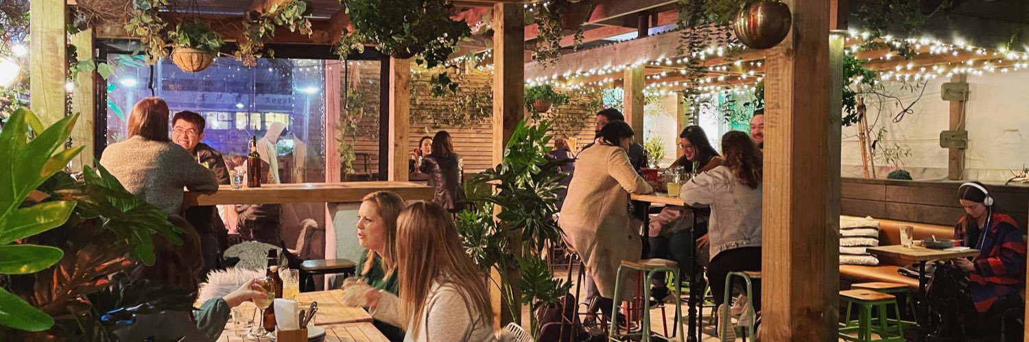 The Champagneria banner