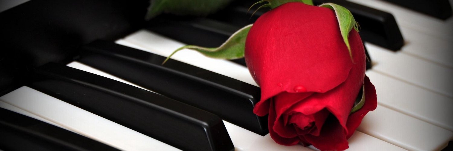 Rene96Crystal's profile banner image