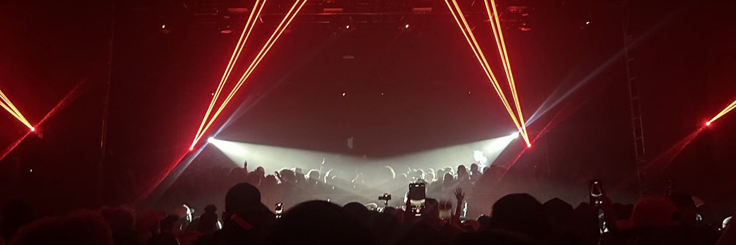 aric0z's profile banner image