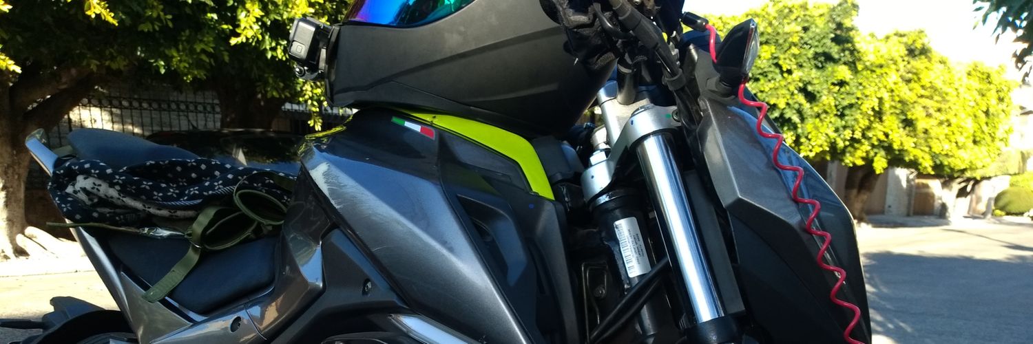everybodyslies's profile banner image
