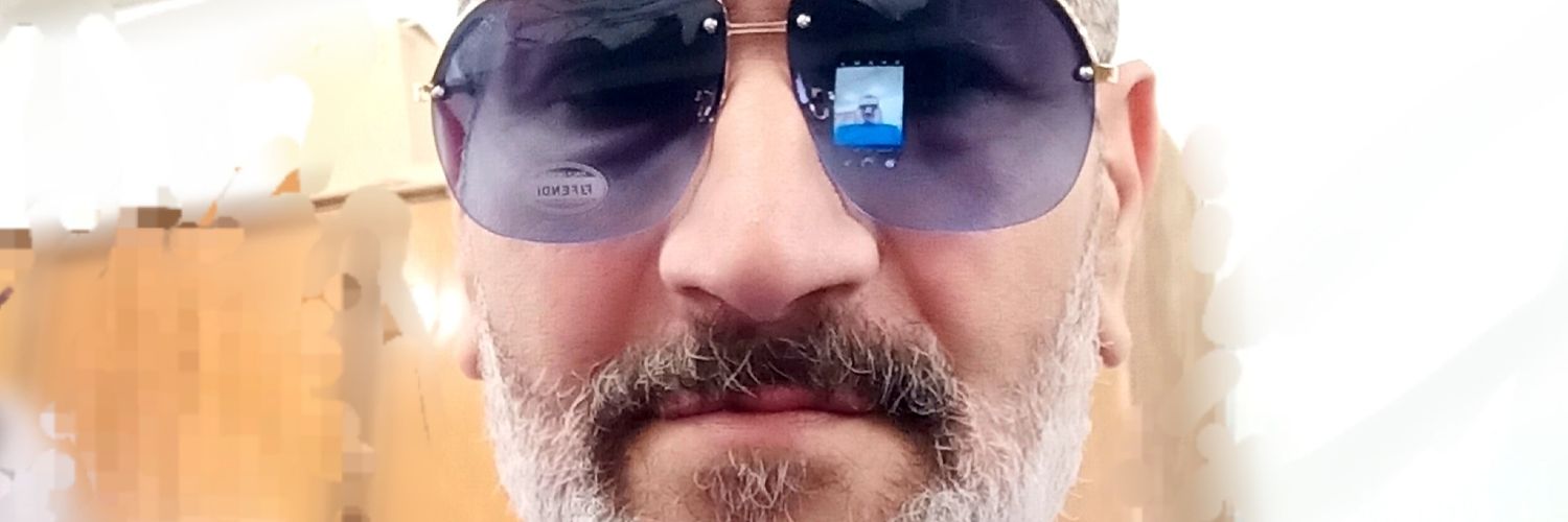 lo2aye's profile banner image