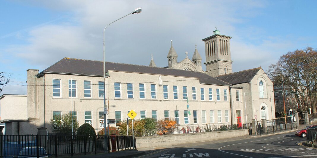 St Anne's Loreto PS banner