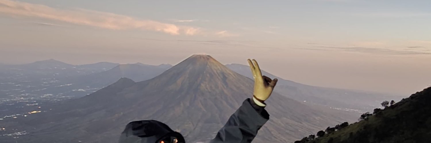 Linddarsy's profile banner image