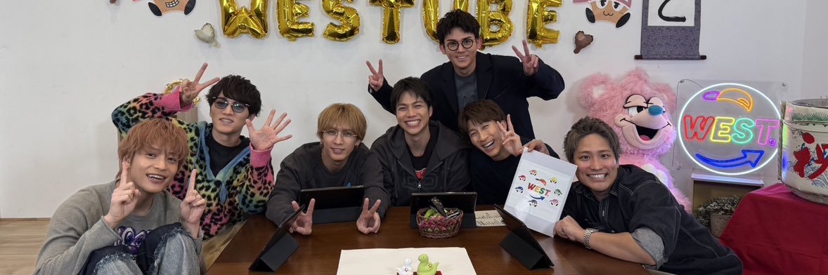 051061076's profile banner image