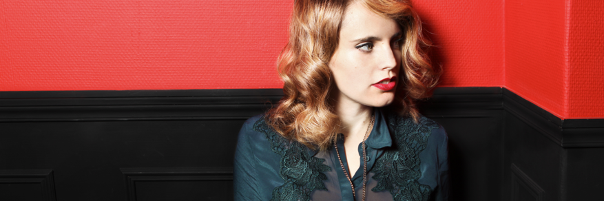 Anna Calvi Retweeter banner