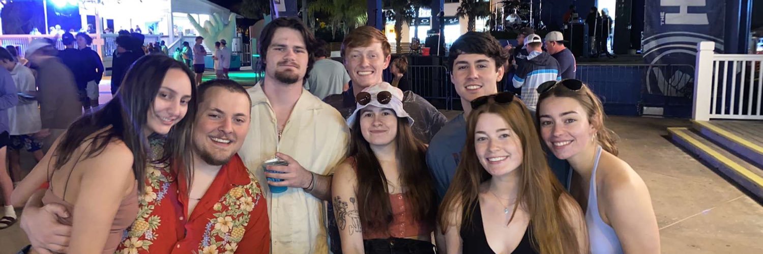 hannahramsd3n's profile banner image