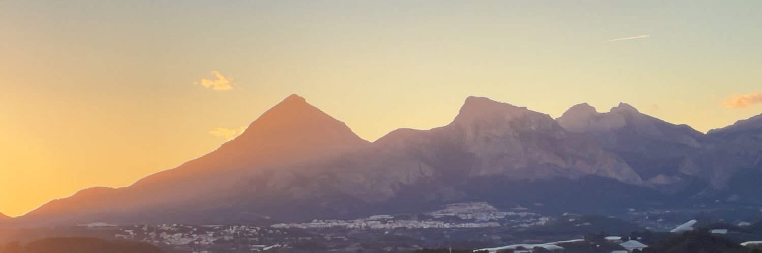 Latvanne's profile banner image