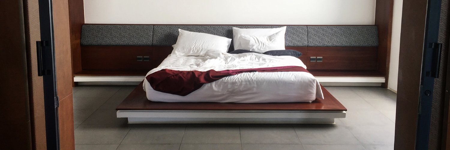 KARL CLIFFORD banner