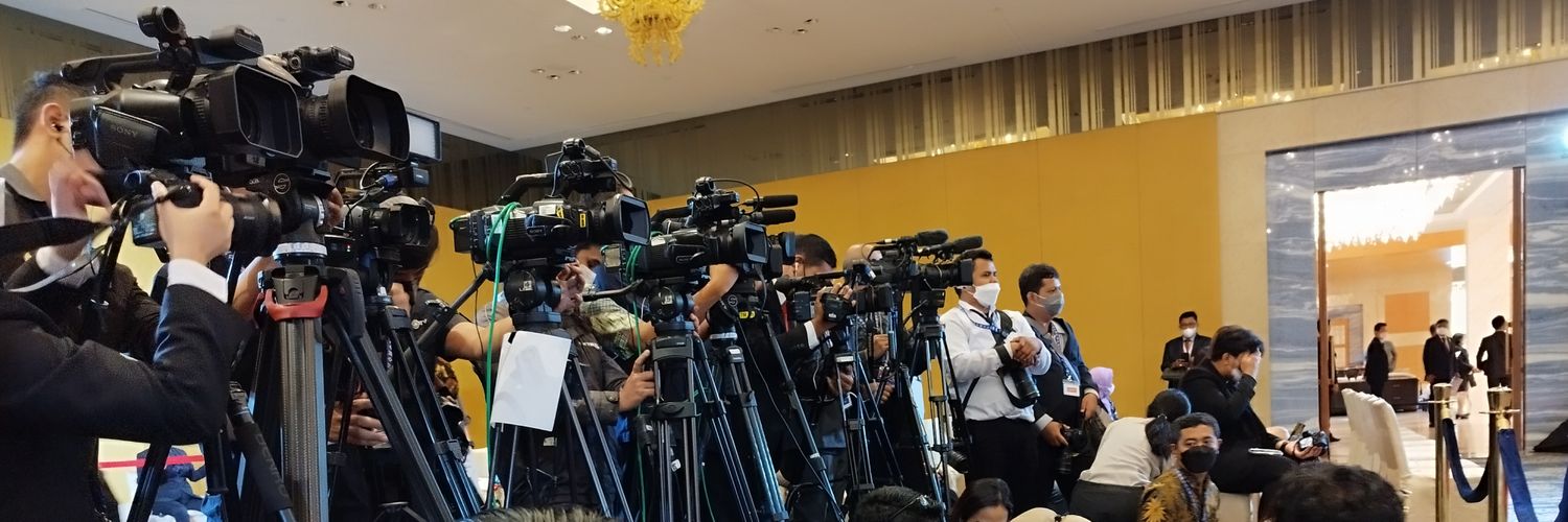journalistkeren's profile banner image