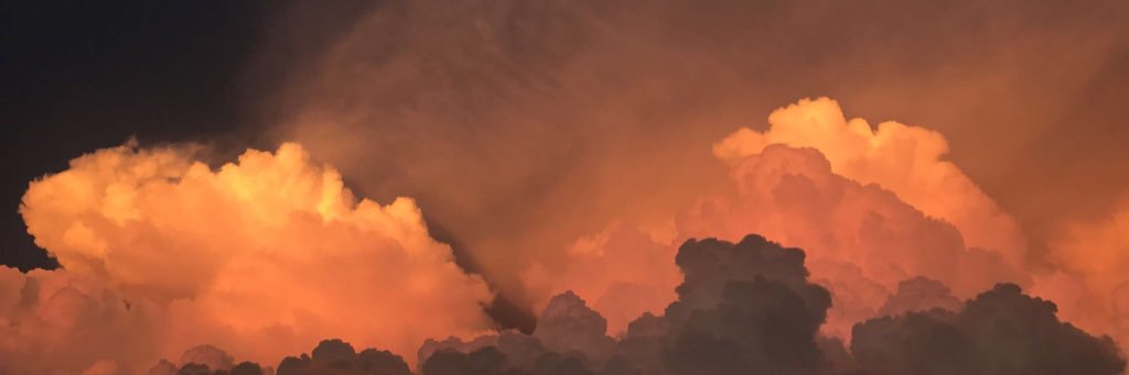 lindsayloo44's profile banner image