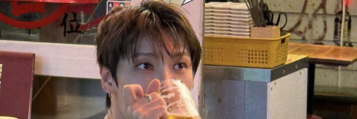 khaitomlee's profile banner image