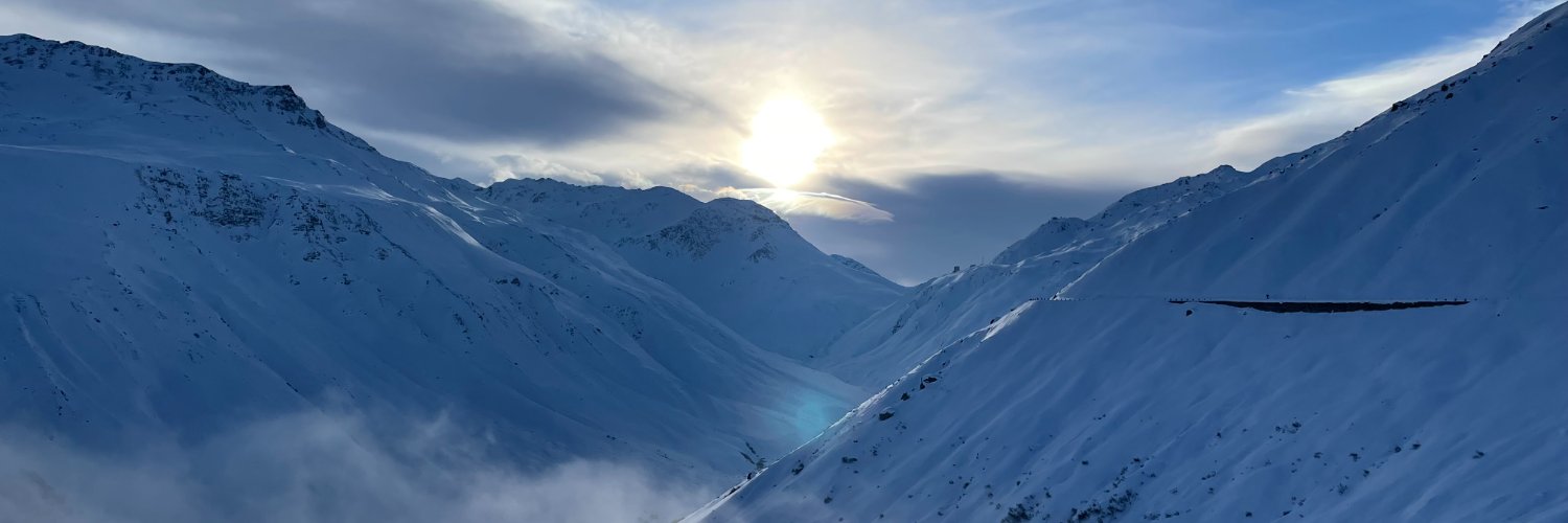 mxlt's profile banner image