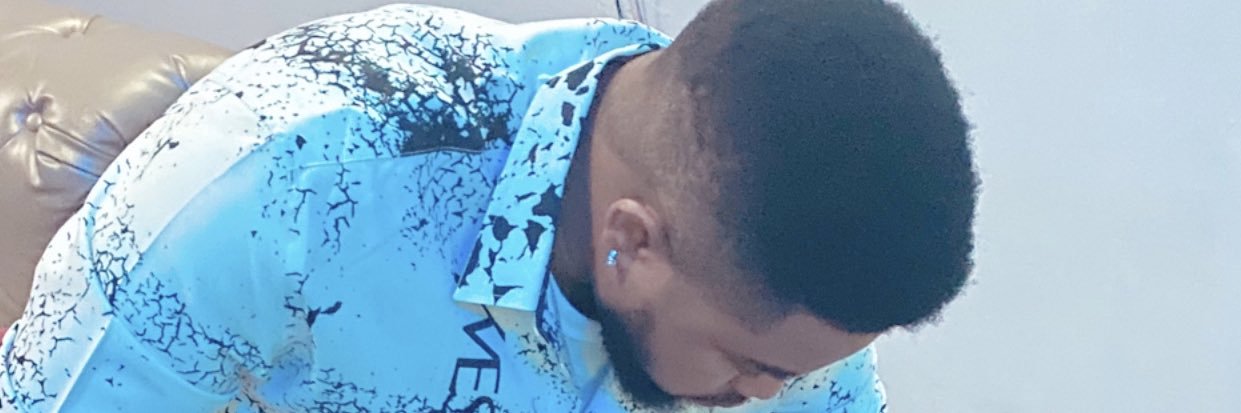UZEESAM's profile banner image