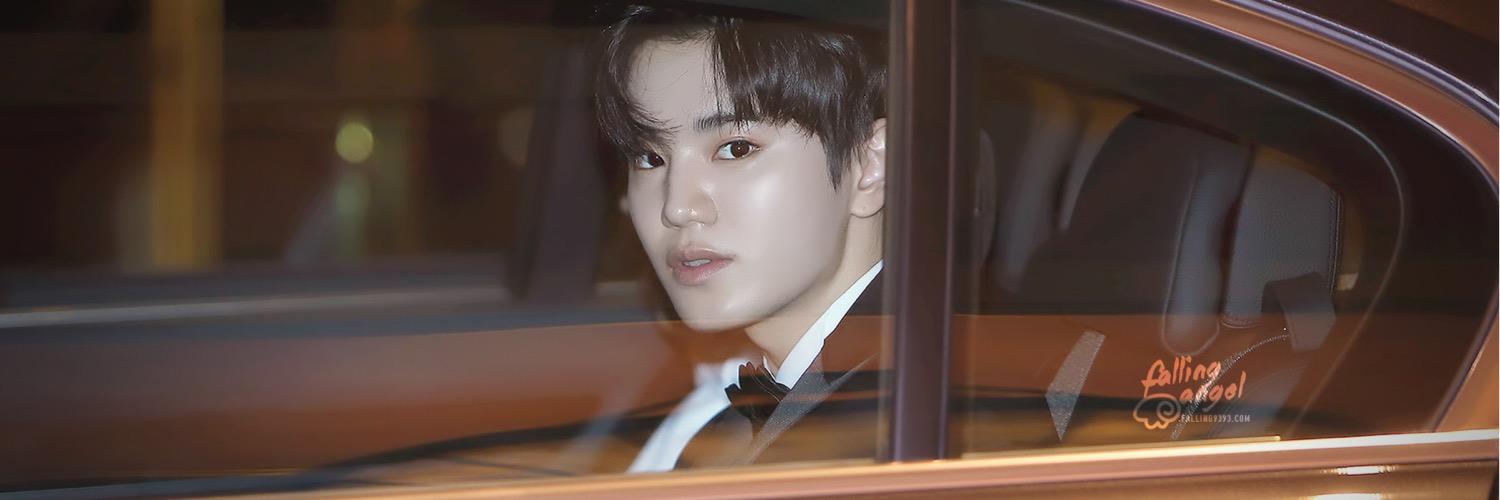 falling9393's profile banner image