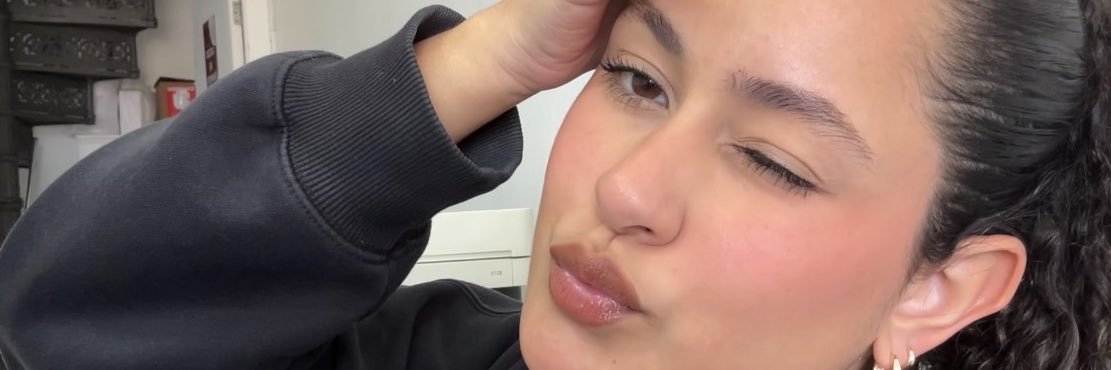 _annac_ss's profile banner image