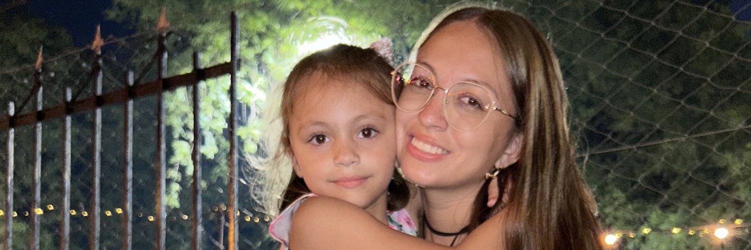 LuciaaaLopez2's profile banner image