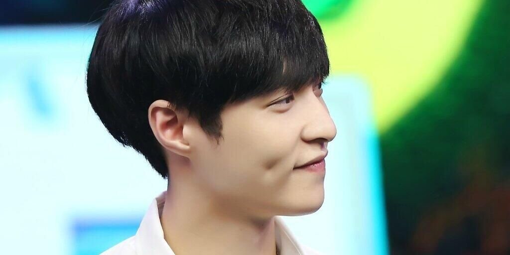 Yixing_Fanbase's profile banner image