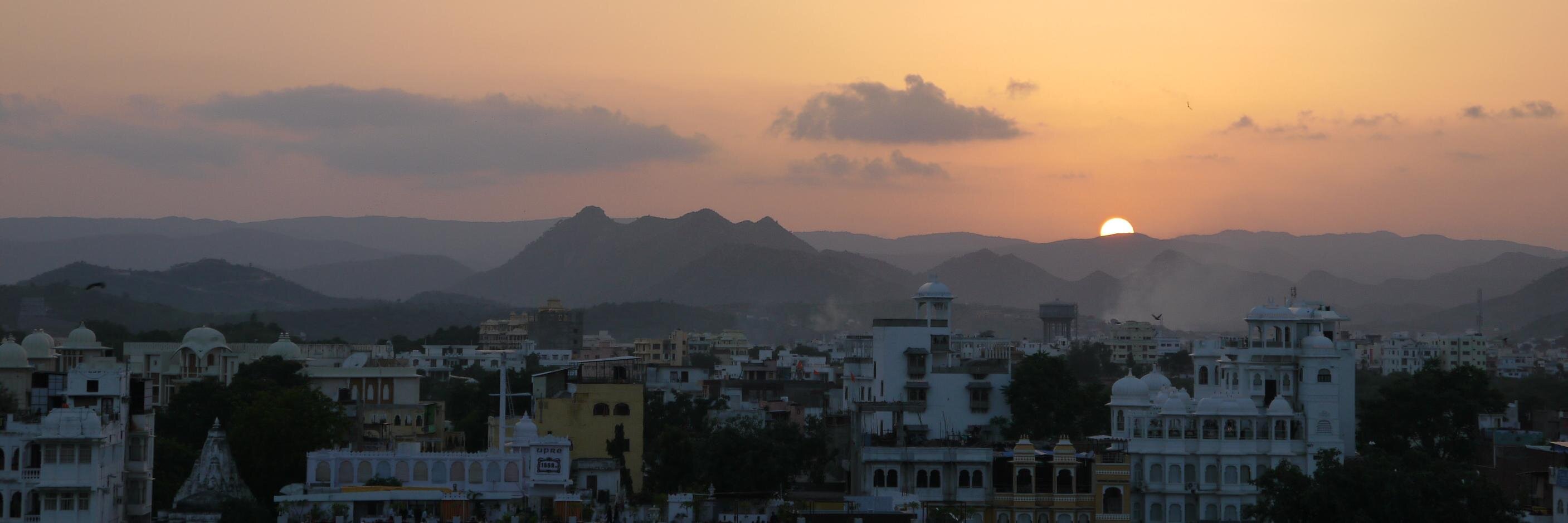 KonLaura's profile banner image