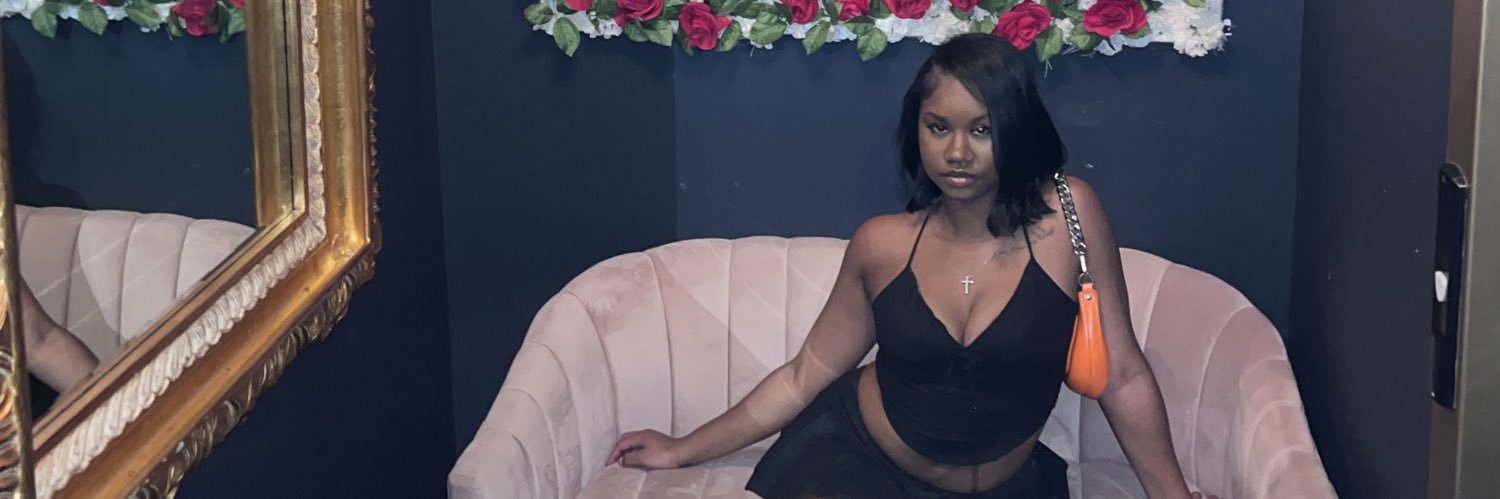 Naemarieee's profile banner image