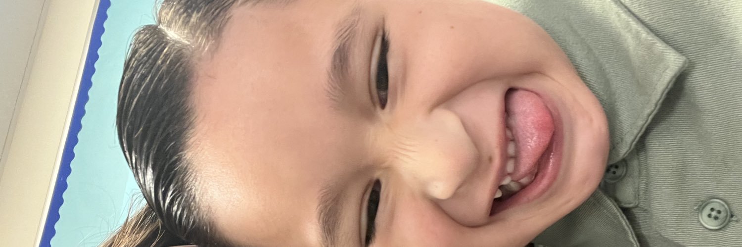 em_marrie's profile banner image