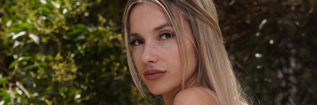 AlejandraStief's profile banner image