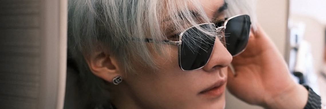 f banner